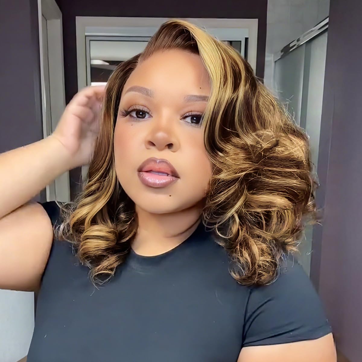 Tinashe 12Inch Wear and Go Glueless Bob Wig Human Hair Highlight Bob Wig Human Hair Honey Blonde 5x6 Body Wave Wigs for Beginners Glueless Short Bob Wig(12inch,P4/27 Loose Body Bob Wig)