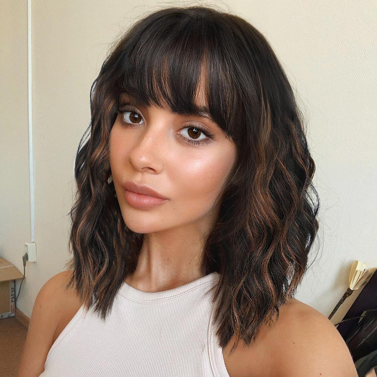 Short Wavy Wig with Bangs for Women Shoulder Length Bob Curly Women's Charming Synthetic Wigs with Natural Wavy Black To Brown Heat Resistant Hair for Daily Party Use